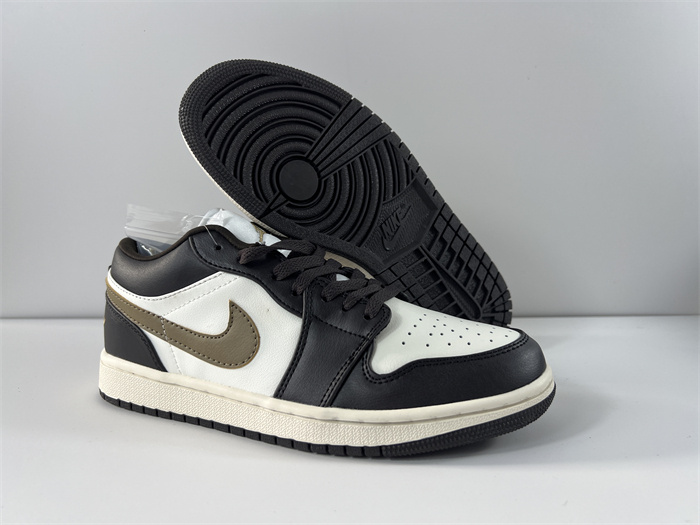 Women's Running Weapon Air Jordan 1 Black/White Shoes 0432 Women's Running Weapon Air Jordan 1 Black/White Shoes 0432